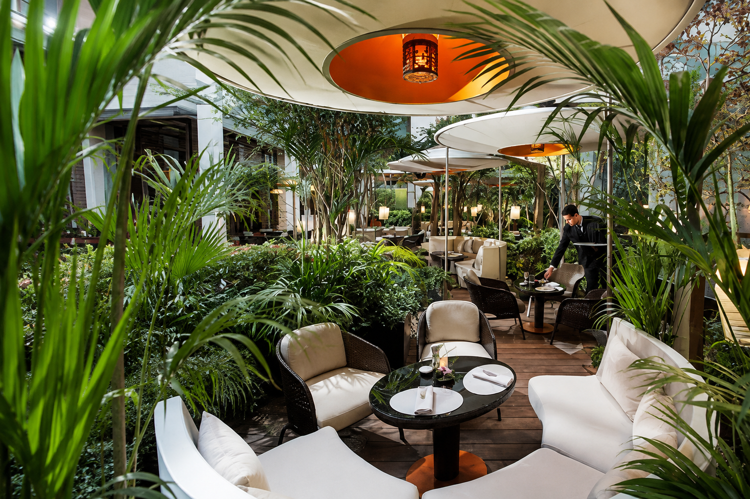 Camélia at Mandarin Oriental, Paris: A Hidden Garden in the Heart of Paris.